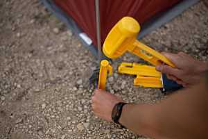 2482 TENT PEG POLYP YELLOW 9IN