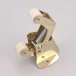 43B-V BRASS CATCH SCREEN DOOR