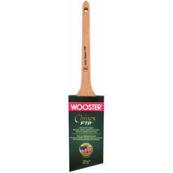 Wooster 4424-1 1/2 Paint Brush, 1-1/2 in W, 2-3/16 in L Bristle, Synthetic Fabric Bristle, Sash Handle