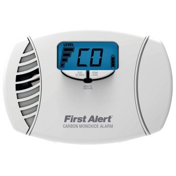 First Alert 1039746 Carbon Monoxide Alarm with Backlit Digital Display and Battery Backup, Digital Display, 85 dB, White